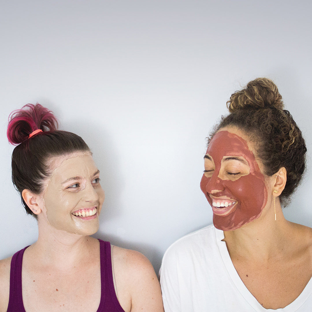 How To Keep Your Pores Clean Naturally: 8 Easy Tips + DIYs