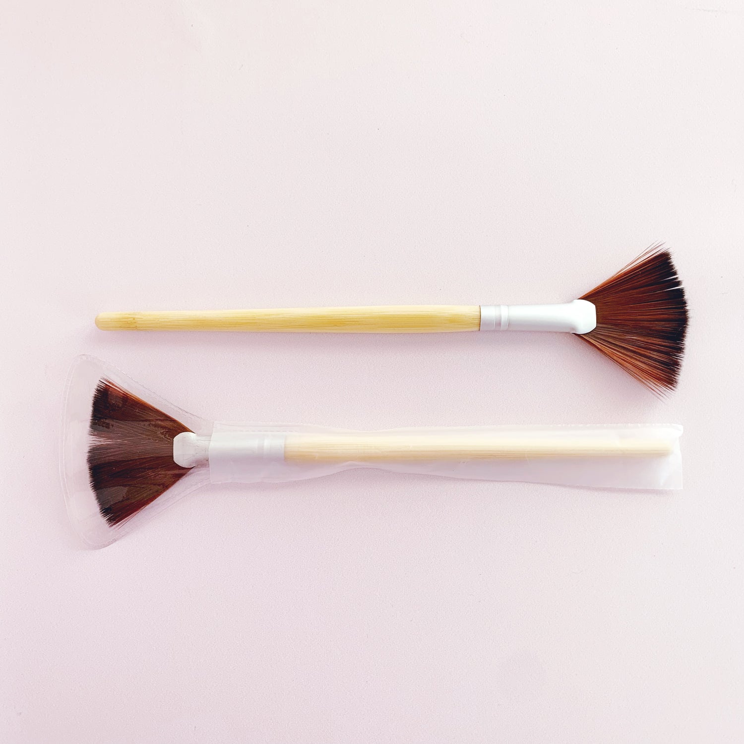 Mask Fan Brush