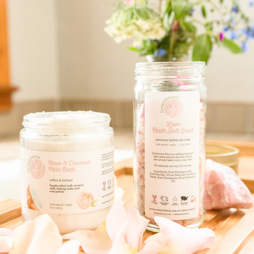 
            
                Load image into Gallery viewer, Rose &amp;amp; Coconut Milk Bath
            
        